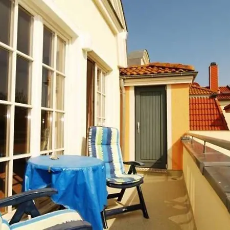 Unter Den Kolonnaden 13 *