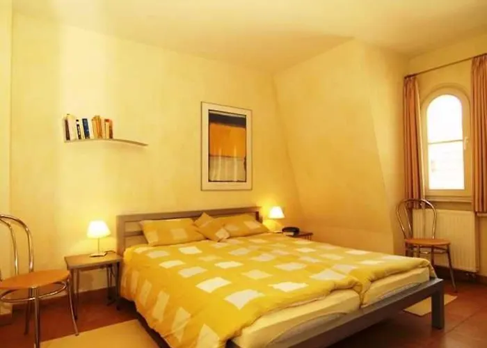 Hotel Unter Den Kolonnaden 13 *